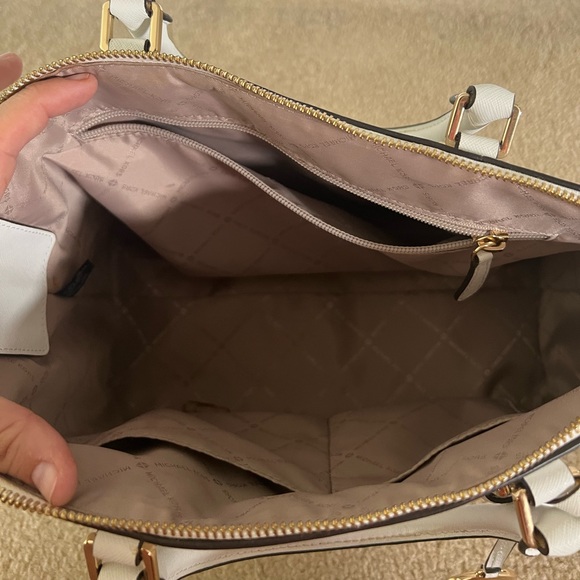 White Michael Kors Purse - Picture 5 of 6